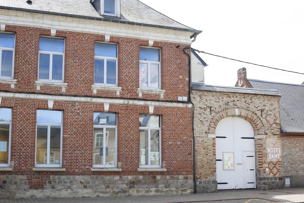 notre-dame RUE 80120